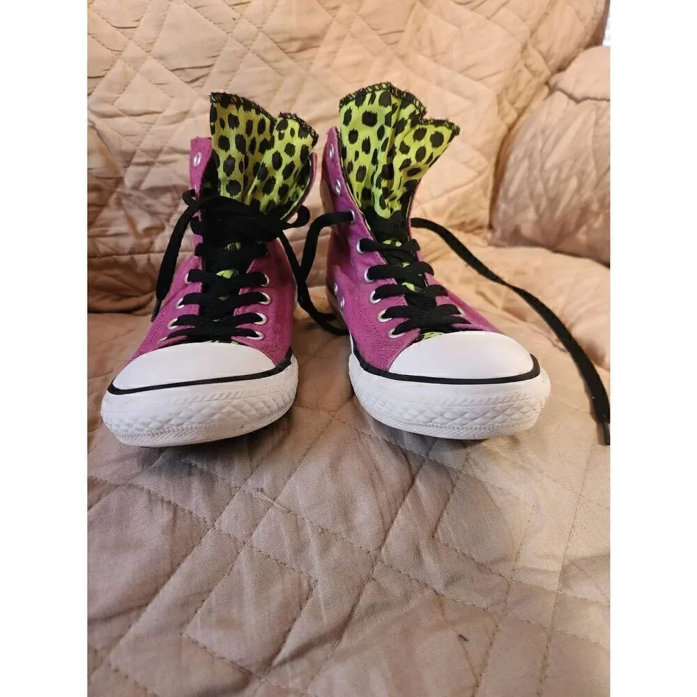 Converse All Star Chuck Taylor, Pink shoe with Green Cheetah print tongue size